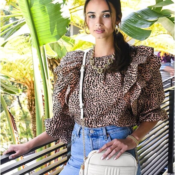 Quilted Crossbody Bags for Women - Stylish Camera Bag with Tassel - Lightweight - Picture 2 of 7